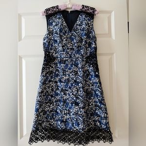 Elie Tahari dress dark floral black applique hem details sleeveless blue 8